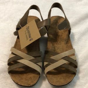 Bearpaw Meri II women’s Sandals 9 M Seal Brown Faux Leather NEW WITH TAGS